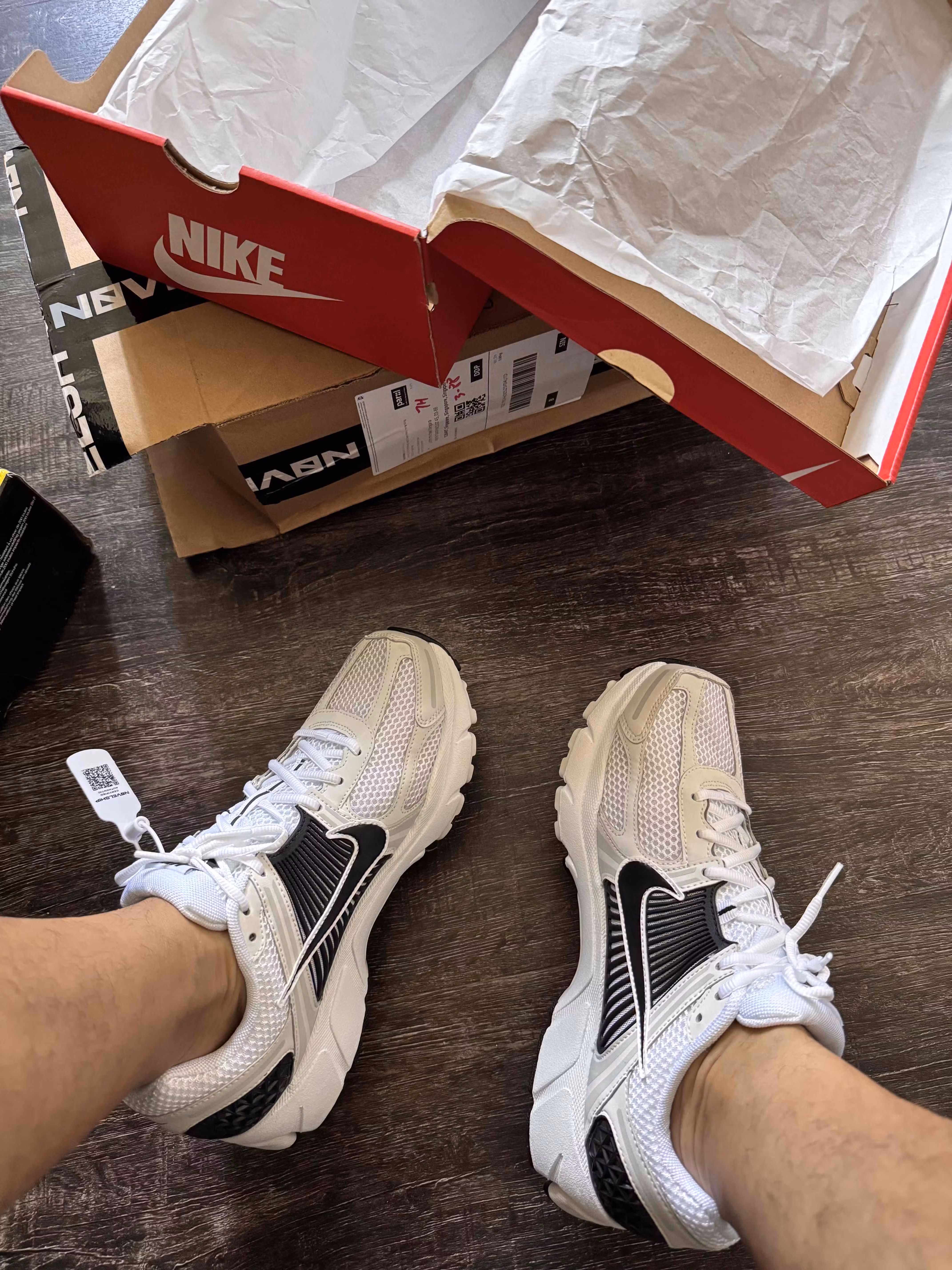 Nike Air Zoom Vomero 5 'White Black' FB9149-101 Nike Air Zoom Vomero 5 'White Black' FB9149-101